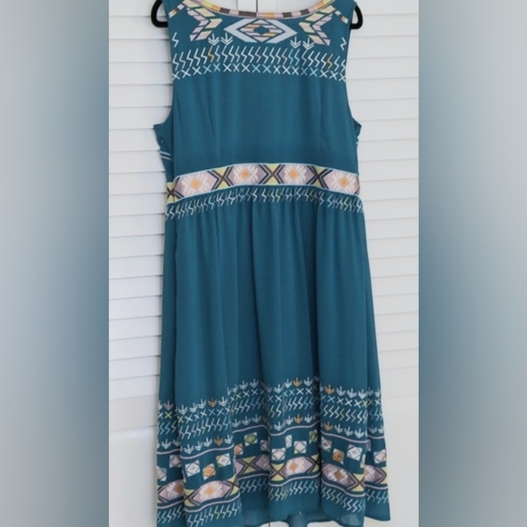 Sundance Dress, Size 16, Teal Blue Sleeveless, Embroidered Southwest Style Vneck - Picture 9 of 9